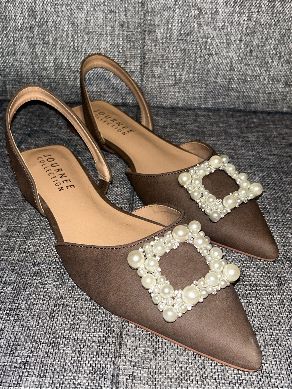 NEW - Journee Collection HANNAE  Pearl-Embellished Pointed Toe Slingback Flat